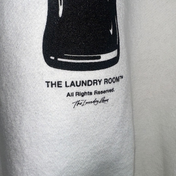 The Laundry Room Art Apres Coca-Cola Lips Graphic Relaxed Crewneck Sweatshirt - Picture 10 of 12